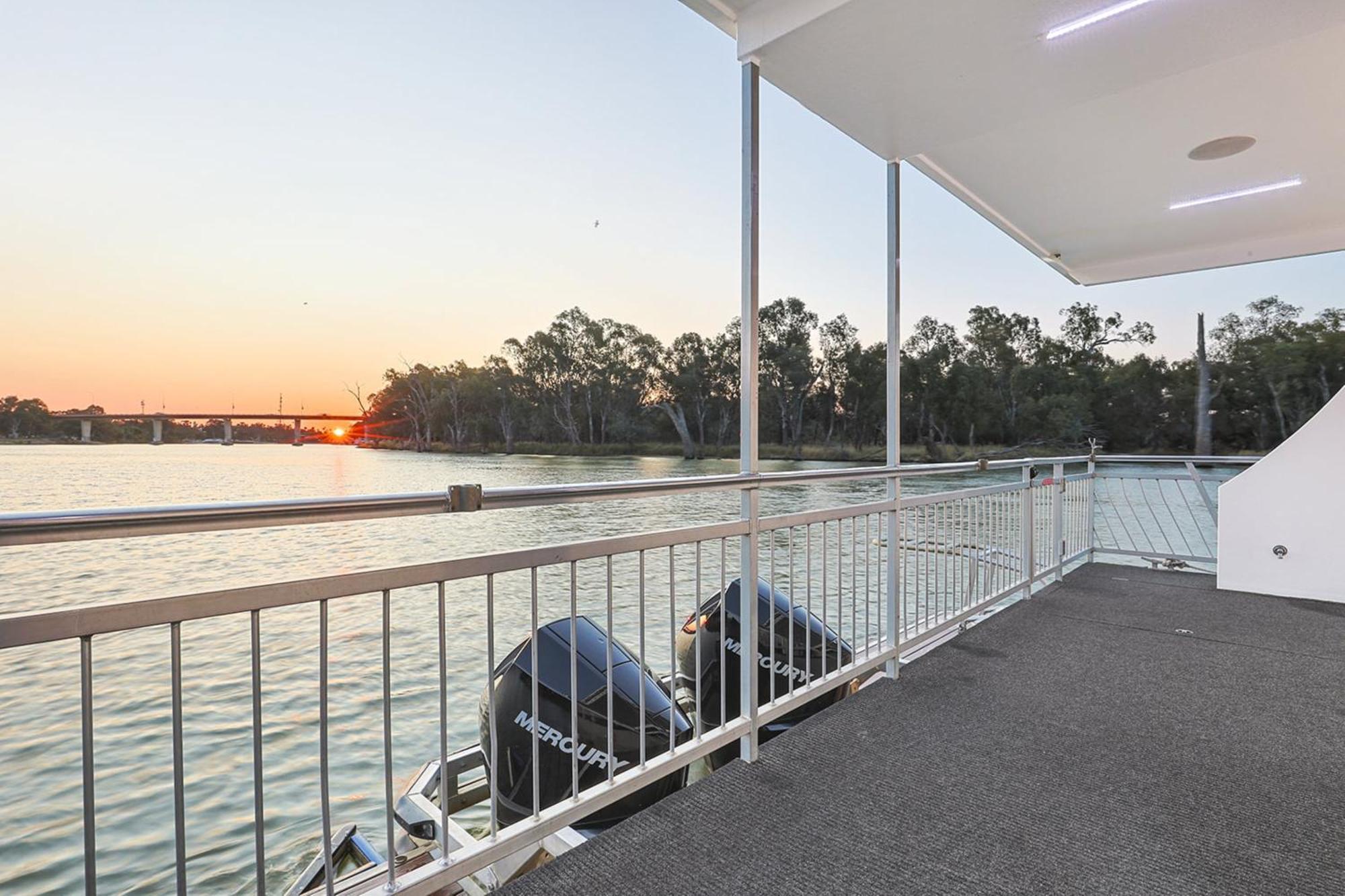 Hotel All Seasons Houseboats Mildura Esterno foto